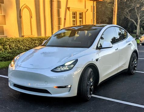 2022 tesla model y performance awd