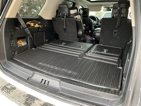 2023 ford expedition cargo mat