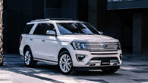 2023 ford expedition limited white