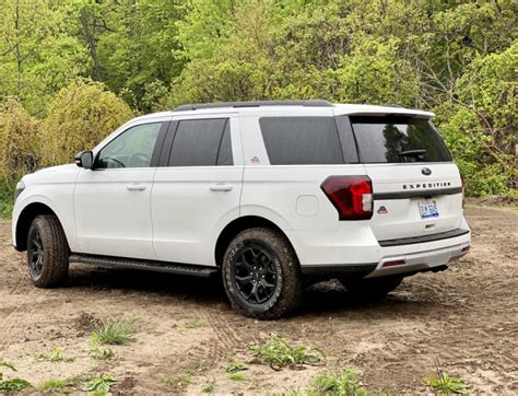 2023 ford expedition timberline price