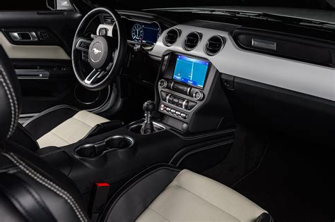 2023 ford mustang gt premium interior