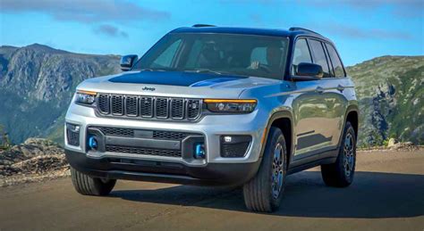 2023 jeep grand cherokee l curb weight