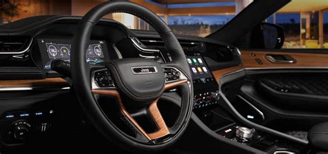 2023 jeep grand cherokee limited interior