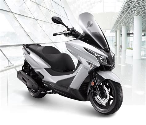 2023 kymco xtown 300i top speed