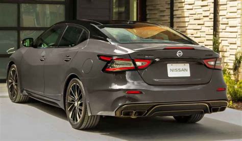 2024 nissan maxima review