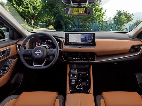 2024 nissan rogue chestnut interior