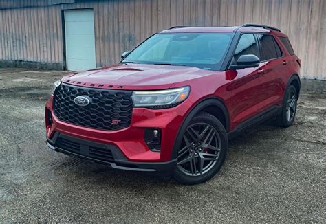 The powerful 2025 Ford Explorer ST showcasing its aggressive stance and design, highlighting the importance of its specs.