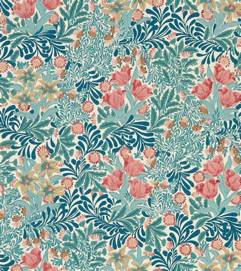 21. Create a cocooning feeling with densely patterned wallpaper