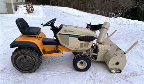 Head 2 Head battle 2182 Cub Cadet, Scag Turf Tiger 2 and John Deere