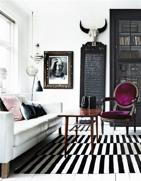 23 Ways To Incorporate Antique Chairs Into Modern Decor DigsDigs