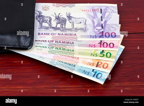25 us dollars to namibian dollars