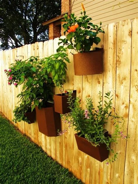 28 Super Unique And Easy To Make Fence Planters Diy garden fence