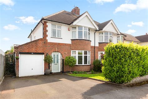 3 Bedroom Houses For Rent In Ashtead
