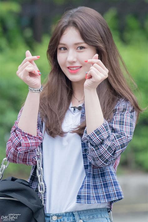 3. Jeon SoMi