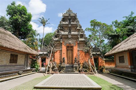 Ubud Palace - 5 Best Places To Visit In Ubud Bali