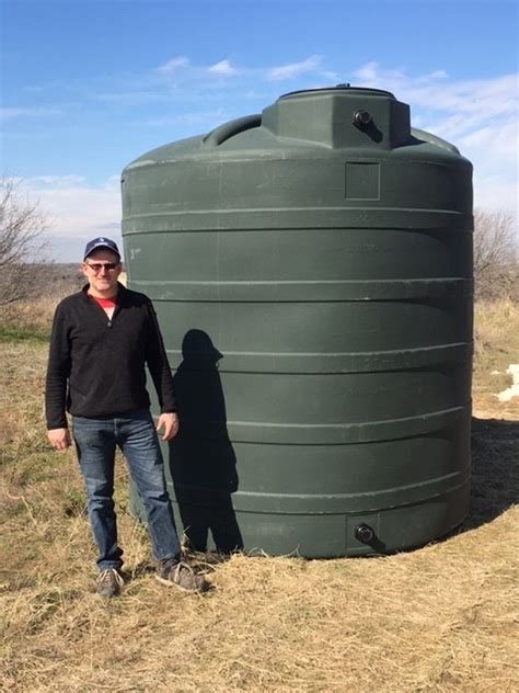 3000 gallon water tank