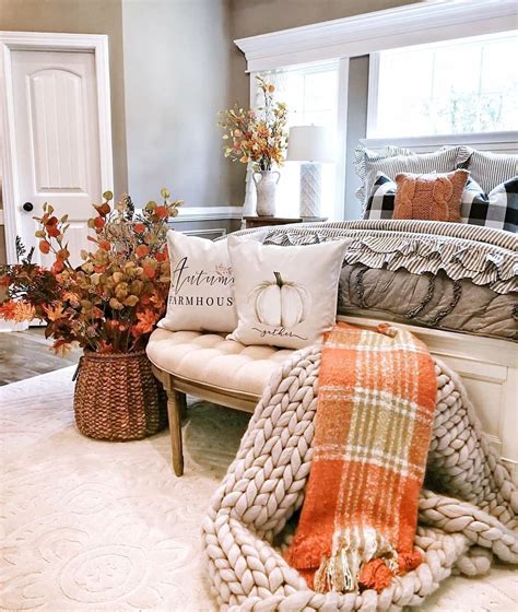 31 Cozy And Inspiring Bedroom Decorating Ideas In Fall Colors DigsDigs