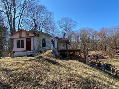 Spacious and Stunning Home for Sale in Hyde Park NY