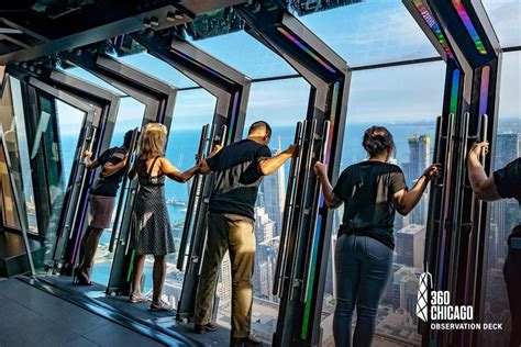 Unveiling the Ultimate Comparison: 360 Chicago vs Skydeck - Which One Reigns Supreme?