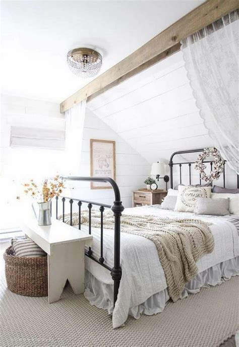 39 Perfect Farmhouse Bedroom with Grey Paint Color DecoRealistic