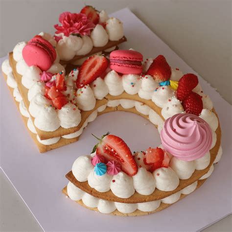 10 Cream Tart "Number Cakes" Number cakes, Cake lettering, Valentine cake