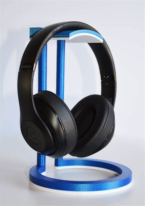 Upgrade Your Desk with a Stylish 3D Printed Headphone Stand