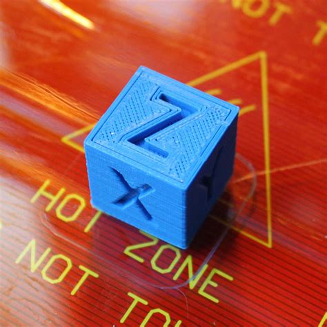 Загрузить XYZ 20mm 3D printer Calibration Cube by iDig3Dprinting