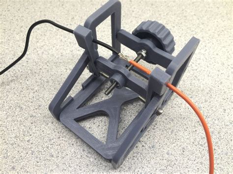 3D Printable Cable Roller