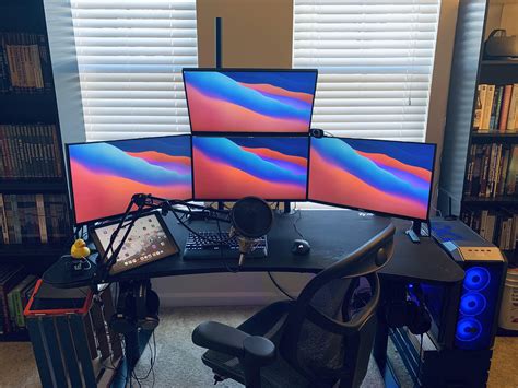 4 Monitor PC Setup