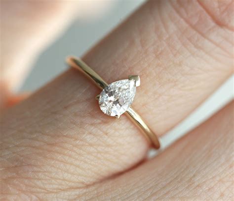 4 Quick Tests to Tell if your Gold Engagement Ring is Made of Real Gold