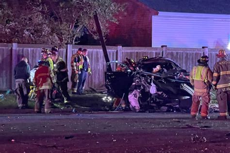 4 college students killed in car accident