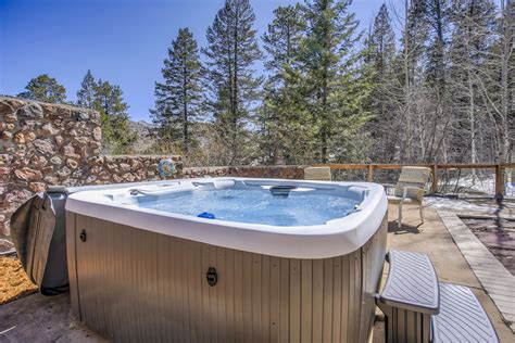 420 friendly airbnb colorado with hot tub