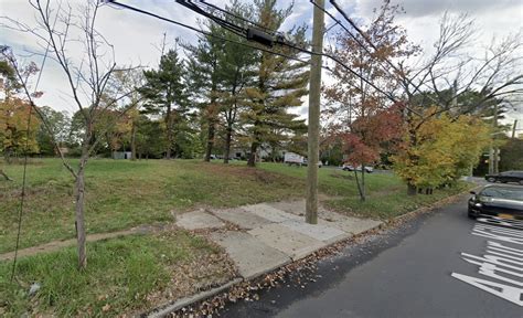 4932 arthur kill road