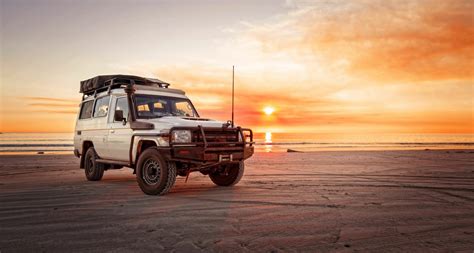 4WD Beach Tour Vehicle