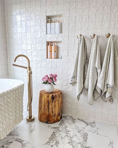4X4 Bathroom Tile
