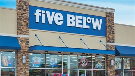 5 below roanoke