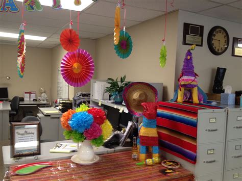 5 de mayo office decorations