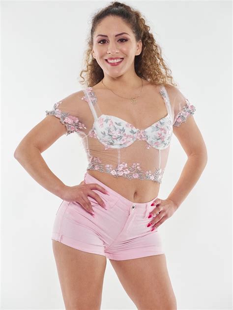 La verdad detrás de XXX en español: el significado que todos quieren ocultar