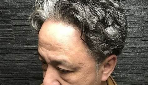 50 代 男性 髪型 パーマ ︎白髪を活かす七三ツーブロック ︎ 誰でも簡単10秒セット｜MENS COCO日本橋店（メンズココ ニホンバシテン）MENSCOCO