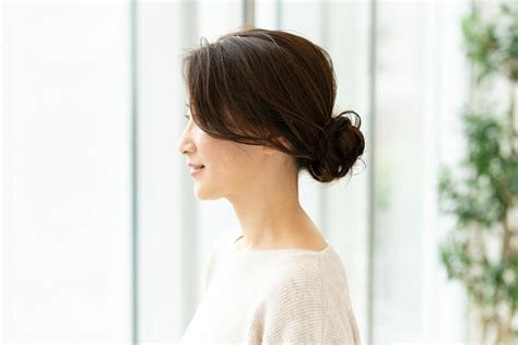 50代 ミディアム まとめ髪 簡単
