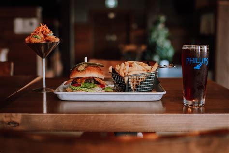 50th parallel tap & grill campbell river
