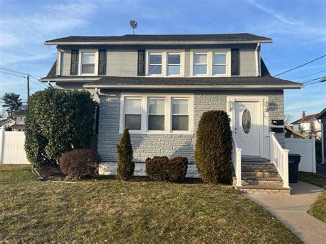 56 Magnolia Street Residents