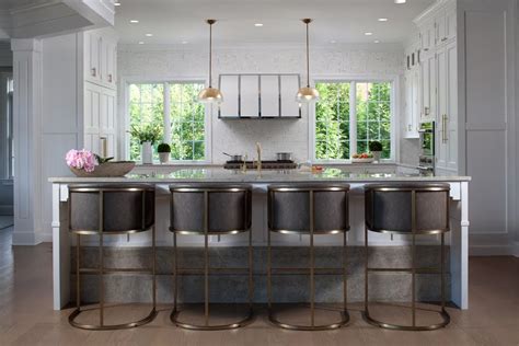 6. Dare to decorate with plentiful patterns