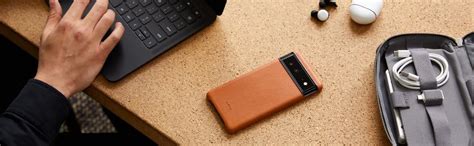 6. Bellroy Super Slim Case