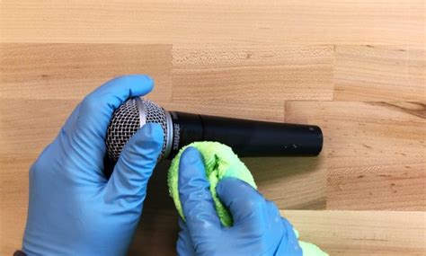 6. Clean the microphone