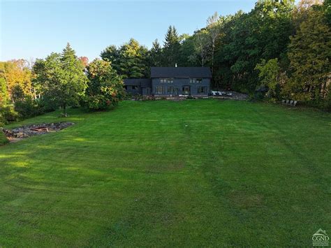 60 strawberry ln westerlo ny 12193