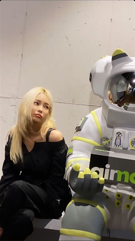 7. Heize - @heizeheize