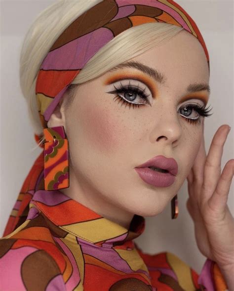 70s Makeup Color Blocking