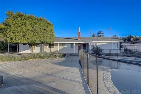 753 Carnation Lane Fallbrook Ca