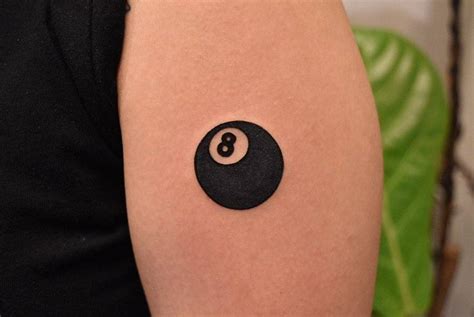 8 Ball Tattoo